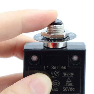 Erhitzen Handrücksteller Knopf-Leistungsschalter 50VDC 5-30A defekten Straßen-Schutz