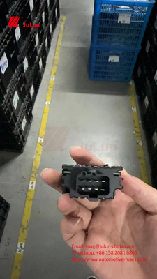 Renault Auto Signal 6490.NG Gefahrensignal Halt BC45-13A350-BA FORD