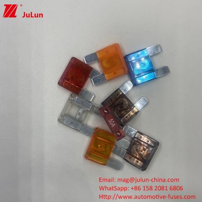 MAXT Blade Fuse 40A Aufrechterhaltung der Stabilität PA66 Messing Fahrzeugschaltungsschalter