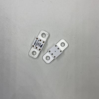 150A 150VDC Leistungsumwandlung Keramische Automotive Sicherungen hohe Bruchfähigkeit 16KA 20KA mit empfohlenem engen Drehmoment 11-13N·m Für M8