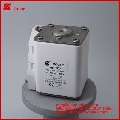 RS306-2 S5P 630A Quadratische Elektrofahrzeugtraktion Karemische Sicherung EV oder HEV Elektrofahrzeugtraktion DC Für EV HEV AC1250V 100KA DC1000V 50KA AR
