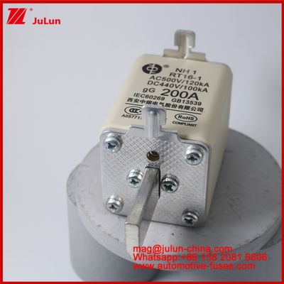 NH1 RT16-1 200A AC500V 120KA DC 440V 100KA Automobile Keramik Auto Sicherungen Blade Mount Für EV / HEV Fahrzeug Kleine Größe Hohe Nennstrom-Kurzschluss-Schutz