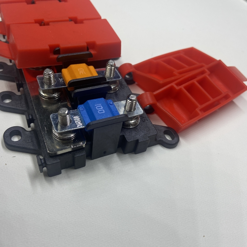 Motor-Schiff Sicherungshalter mit staubdichten Design Custom Logo verfügbar Rot schwarz Farboptionen