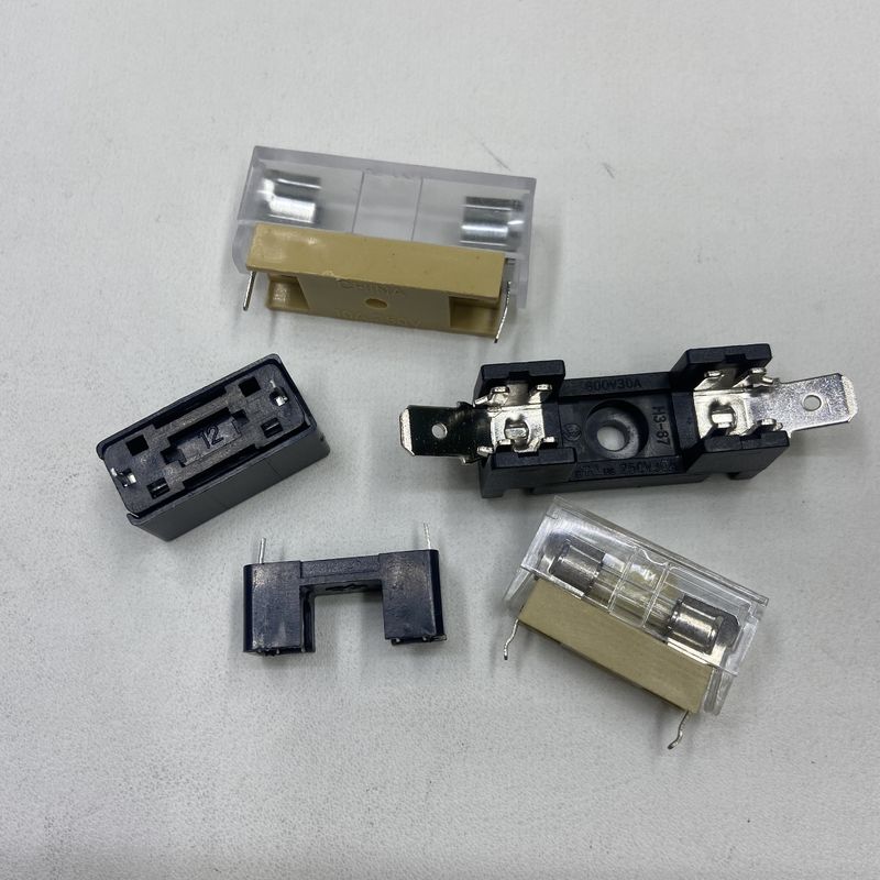 Halter Sicherung 5*20mm Max Spannung 10A 250VDC Keramik Sicherung 6x30mm auf PCBA