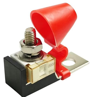 Red Hat-Sicherungs-quadratische Verteilungs-Flaschen-keramische Automobilsicherungen für RV-Yacht-Kran 58V 200A