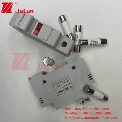 Halter mit keramischer Sicherung zum Schutz von PV-Modulen 15A Solar PV Sicherung 1000V 10*38mm Din Rail Solar Sicherung An