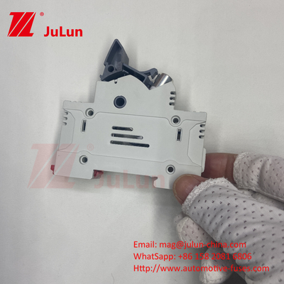 DIN Führungssicherheitshalter 15A 1000VDC mit keramischem Sicherungshalter Design14*85mm 32a 1000VDC Pv Sicherungshalter