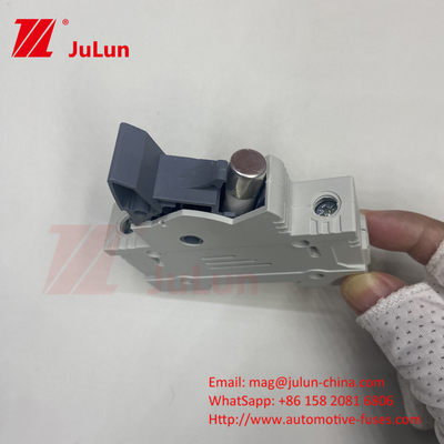 Solar-PV-Schutzschutz für Photovoltaik-Schutzschutzhalter 30 Ampere Rt18-32 10x38 Schutzzentrale Thermische Schutzschutzschutzschutzschutzschutz 16a 220v 10*85mm