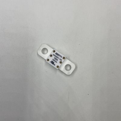 150A 150VDC Leistungsumwandlung Keramische Automotive Sicherungen hohe Bruchfähigkeit 16KA 20KA mit empfohlenem engen Drehmoment 11-13N·m Für M8