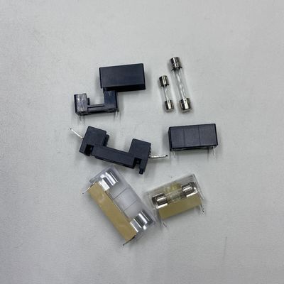 6*30mm 5*20mm Panel montiert Schwarz 25A 250V Glas Sicherungshalter